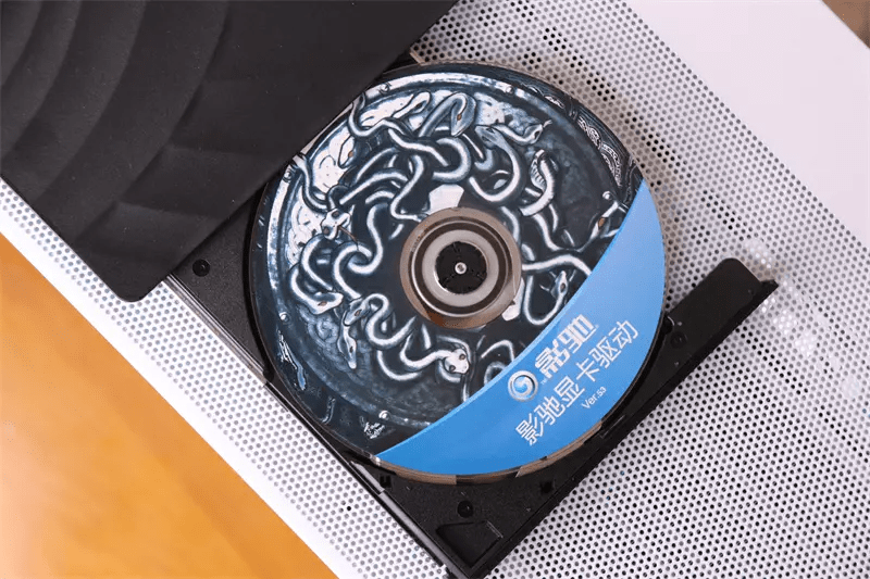 原创
            双接口识别，免驱即插即用，支持千年光盘！威宝刻录机体验8