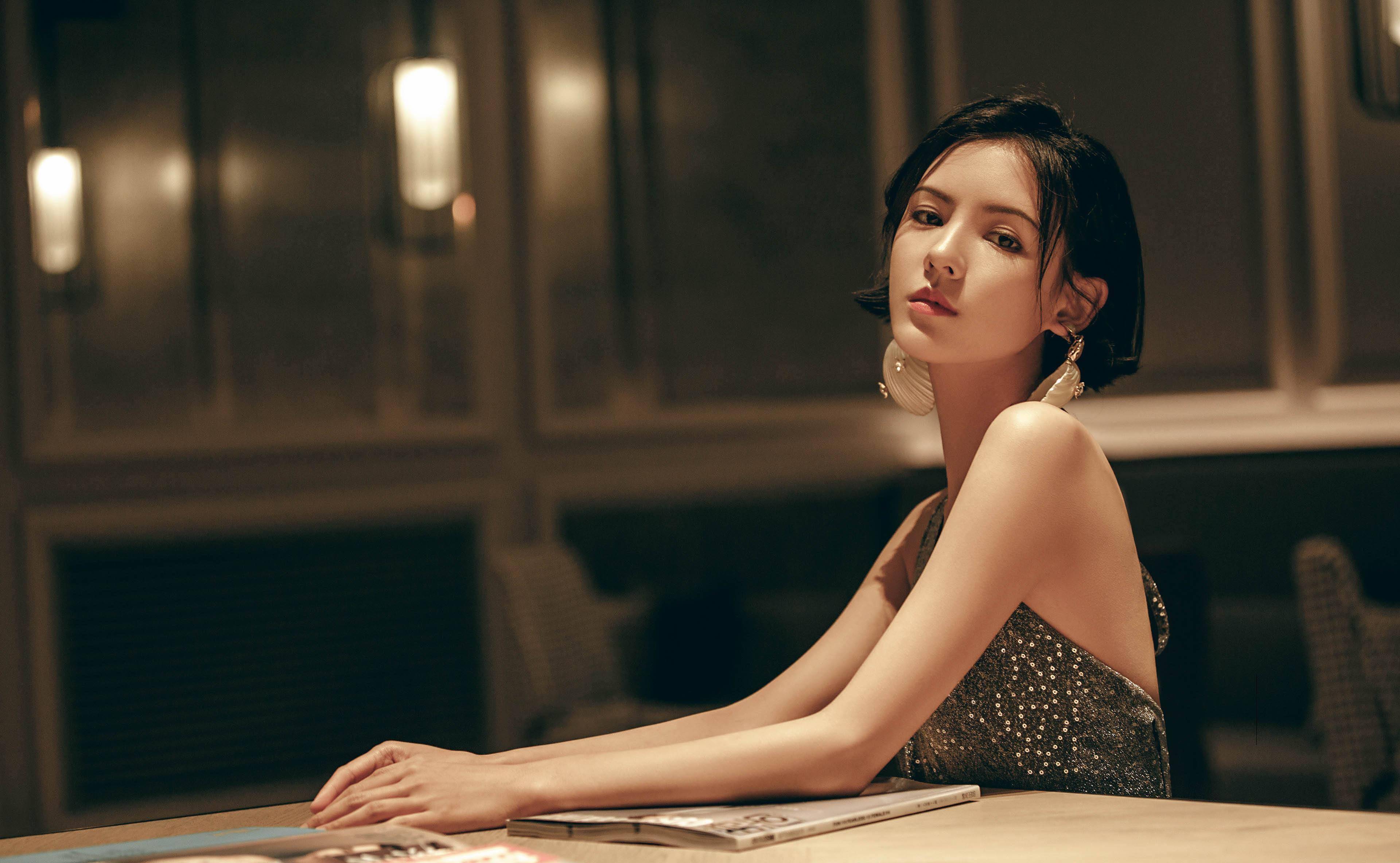 5年经历2任男友,被王思聪新鲜1个月,29岁的张予曦该停止做梦了_作品