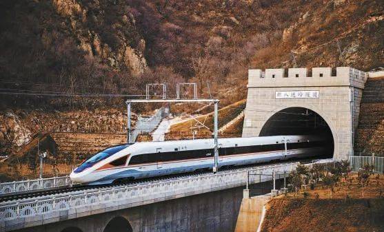 争当长城文化带建设领头雁丨京张高铁新八达岭隧道及长城站荣获鲁班奖