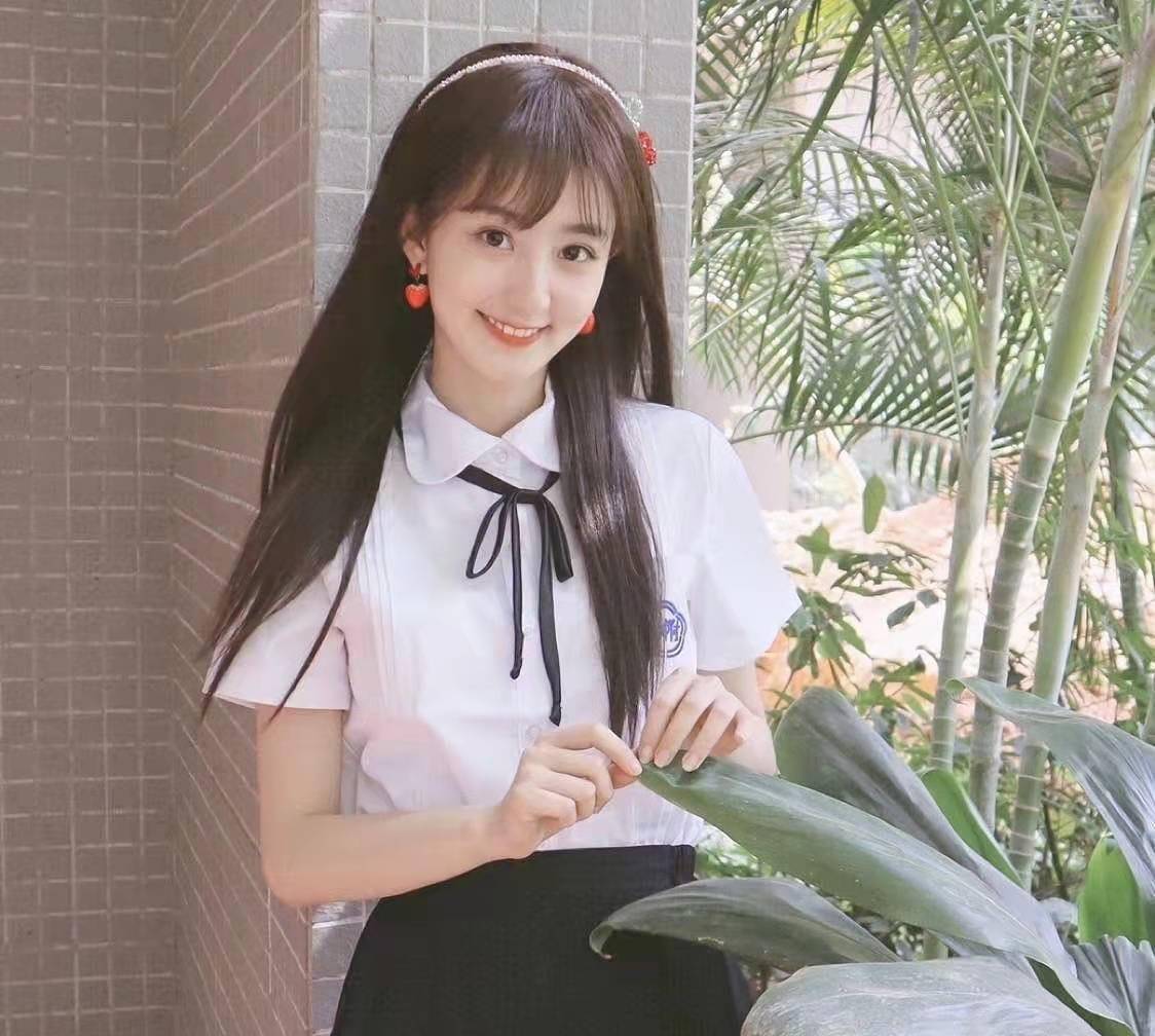 全网都在黑的"血莲花"许晓诺,这次真的红了_节目_其他_新人