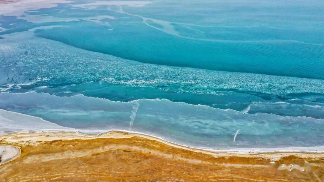 【媒体视角】航拍冬日青海湖:冰封玉砌 宛如仙境_重点_侵权_com
