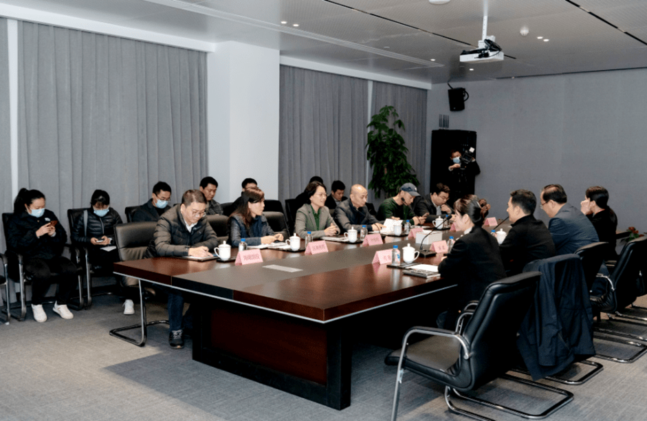 海曙区叶枝利区长一行莅临豪雅集团考察调研_企业_市场_吴总