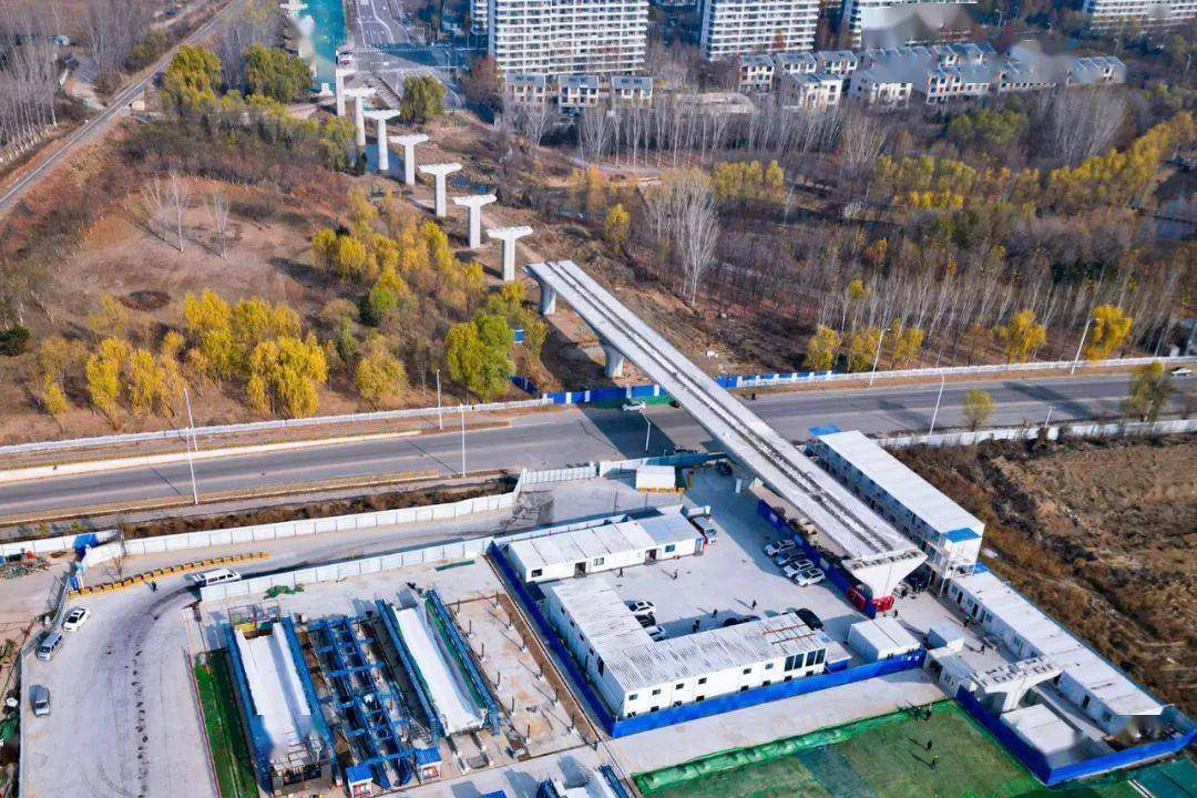 据市重大项目办消息,平谷线北京段已完成所有车站及区间共16个标段的