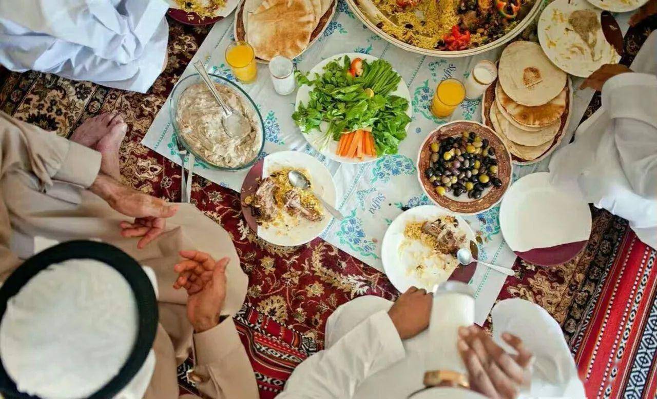 看完才终于明白:贫穷限制了想象力_卡塔尔人_美食_水果