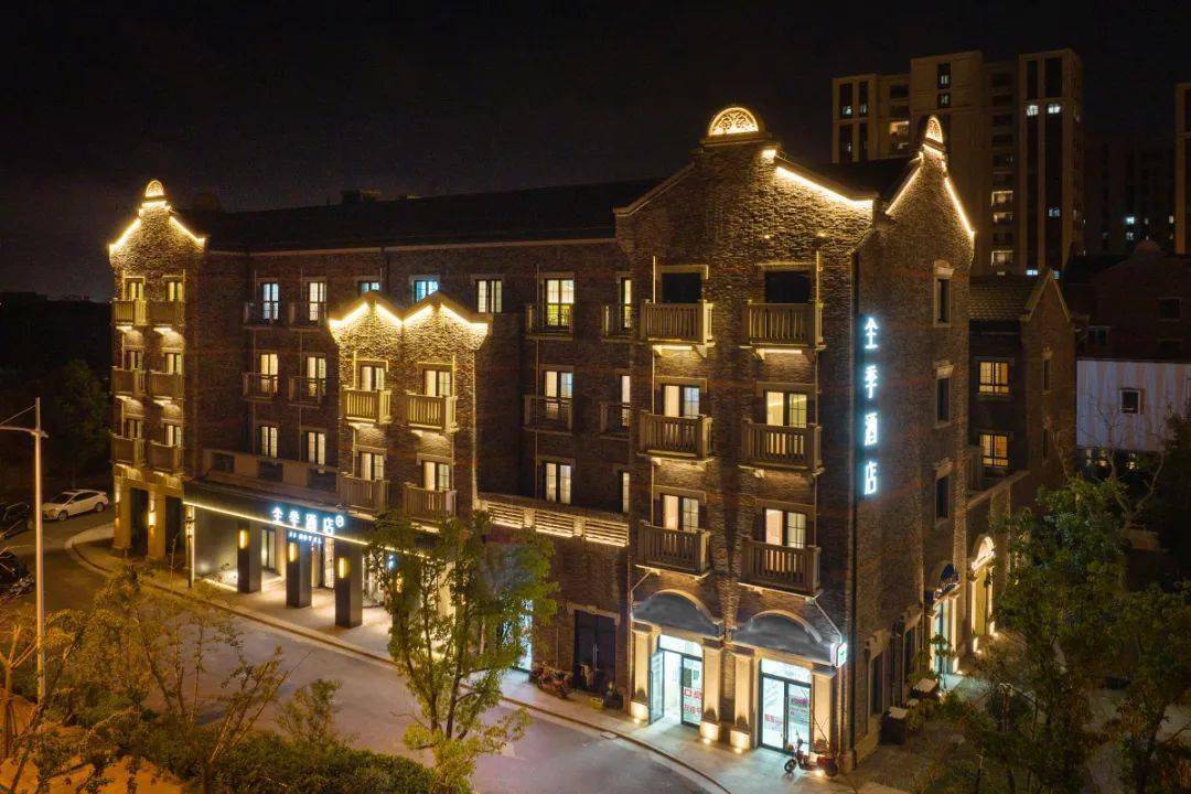 九亭抢上海迪士尼乐园加全季酒店899元住宿游玩套餐,还享免费班车接送