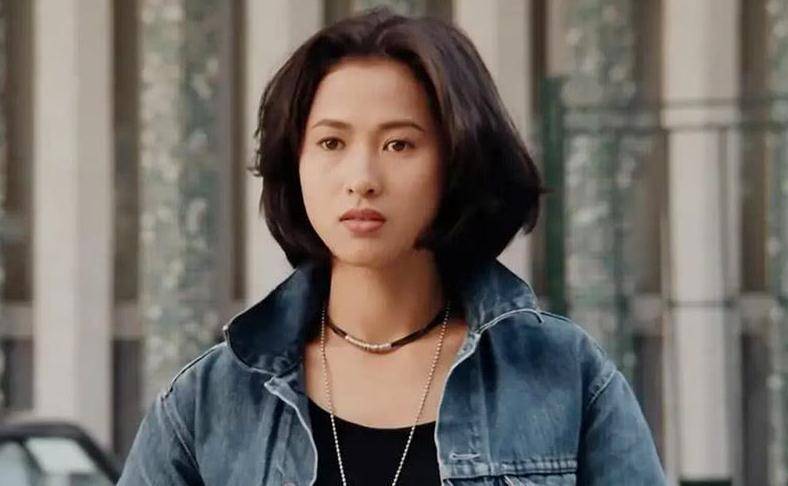当年的张敏所饰演的赵敏郡主真的是太过惊艳,尤其是那一回眸让人觉着
