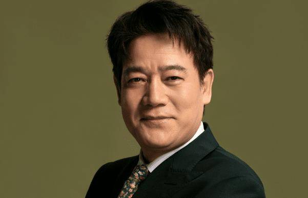 资深演员鲍大志,15岁开始出演电影,现在的人气仍然很高_表演_时候