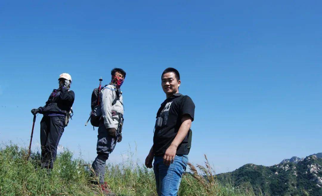 一帮人从夫夫峪翻山越岭到直峪,这是想干啥呢_驴友_小时_峪口