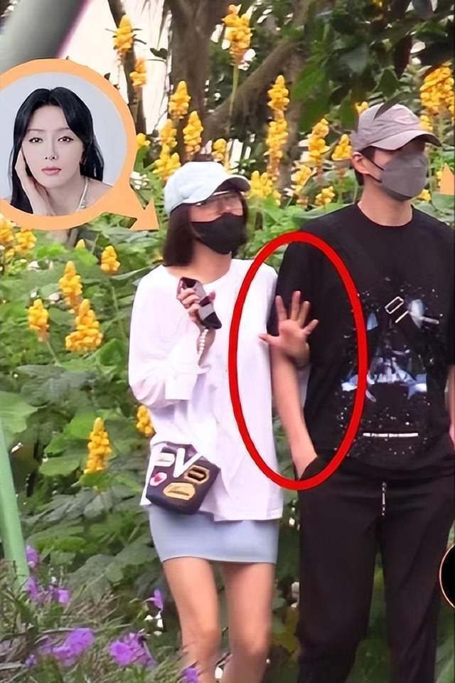 恋爱了:秦岚魏大勋同游三亚,二人手挽手出行,十分甜蜜!