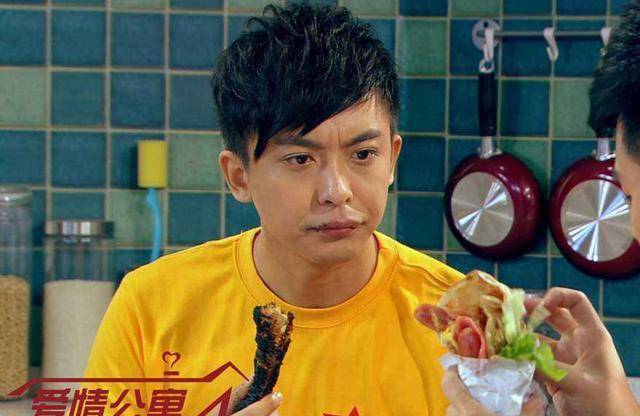 李佳航发微自夸身上有一种忧郁的气质,结果网友们的反应太逗了_剧中