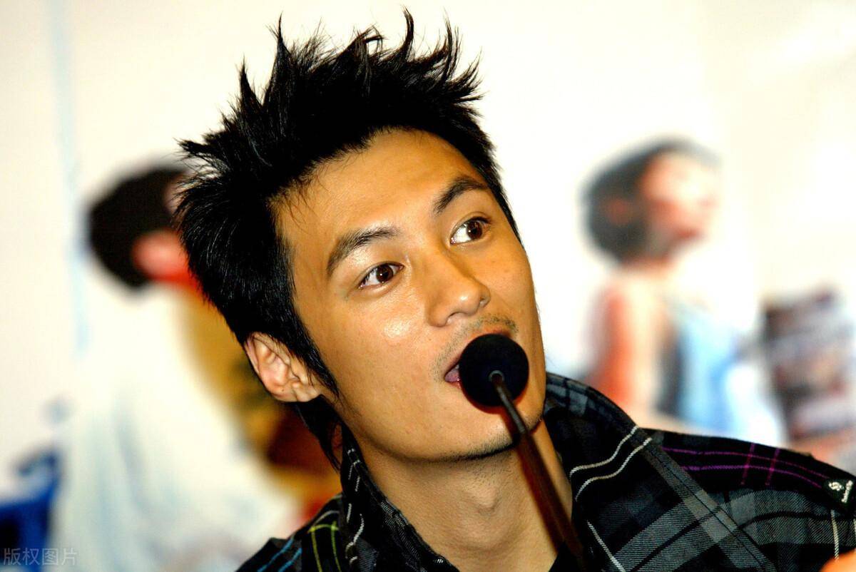 余文乐有特权可以不用排队?