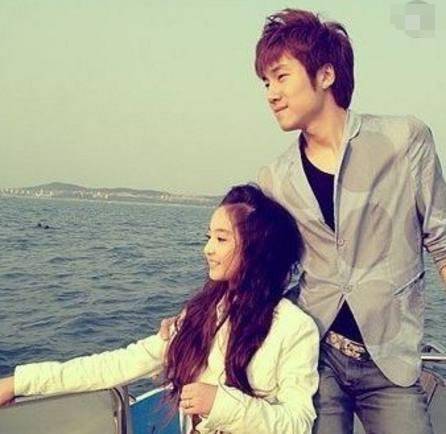 她是娱乐圈"最嫩"的新娘,不到18岁就早早结婚,让人羡慕不已_张木易