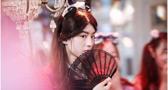 王一博女装已经够美了,看到肖战女装:是不是连一个女生都自愧不如了?