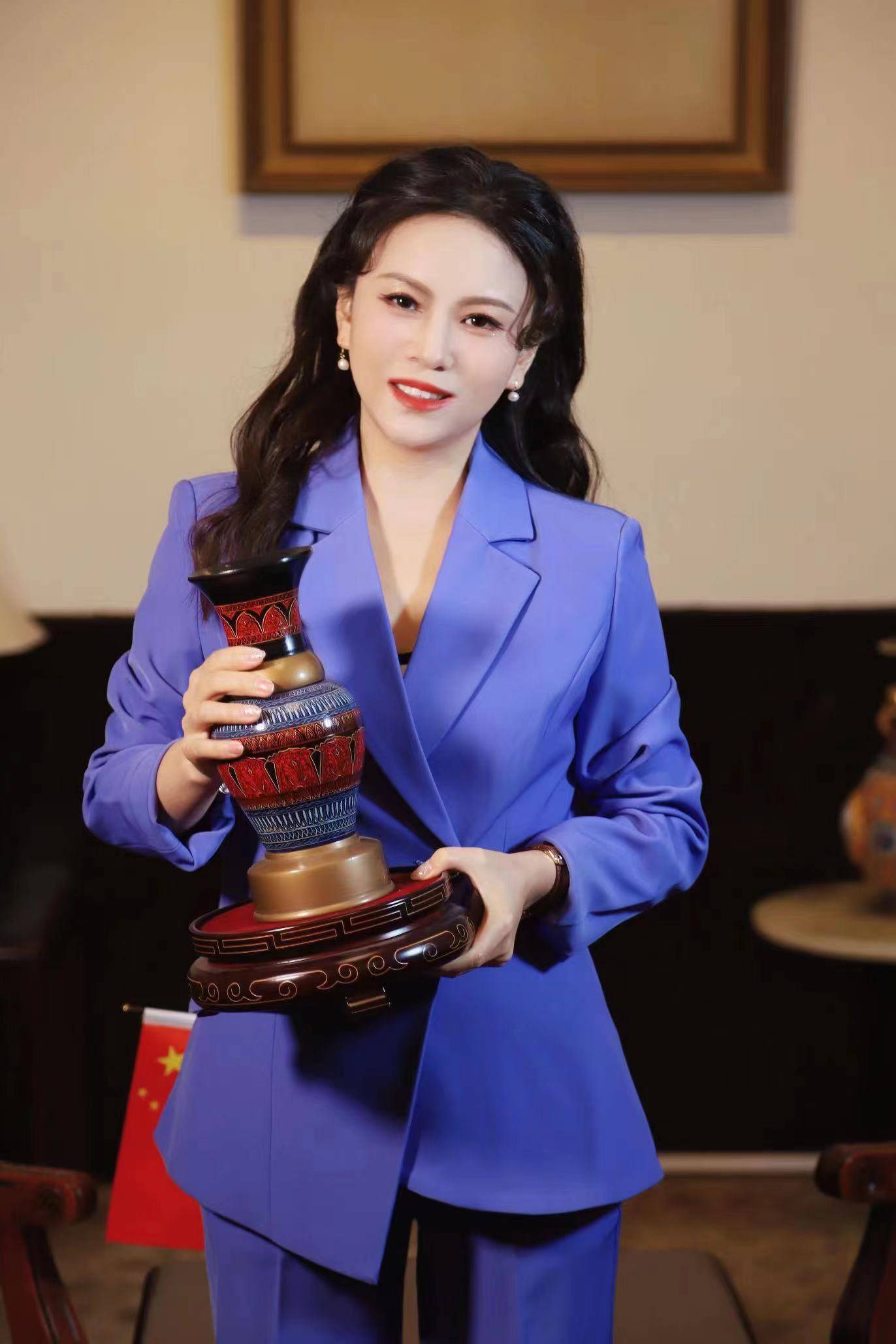 访谈节目《做客大使馆》上线凤凰网 主持人刘美希对话巴基斯坦驻华