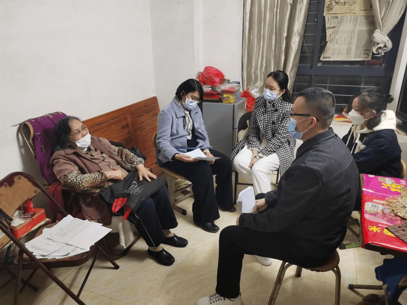 霞山区全面开展"平安夜访"活动_街道_群众_问题