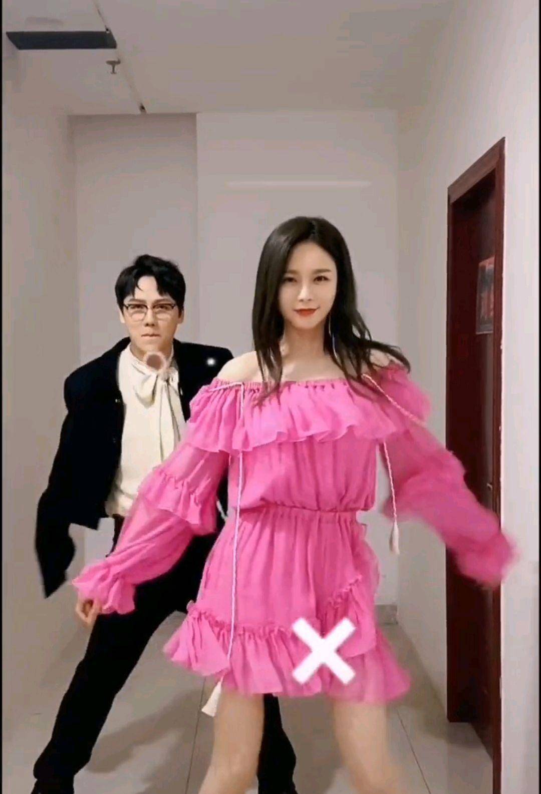 沈梦辰刘维后台贴身热舞!