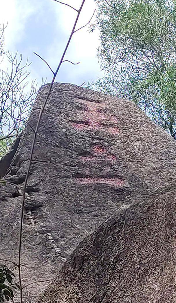 海拔不敷百米，汗青拥有1700多年，九日山不在高有仙则名