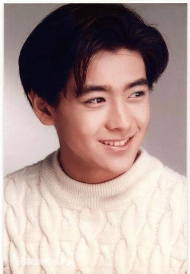 "1974年出生的林志颖到现在已经46岁了,和同岁的郭德纲站在一起时