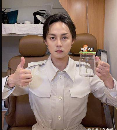 尹正彻底放飞自我?晒美照越来越女性化,还被指像东方不败?