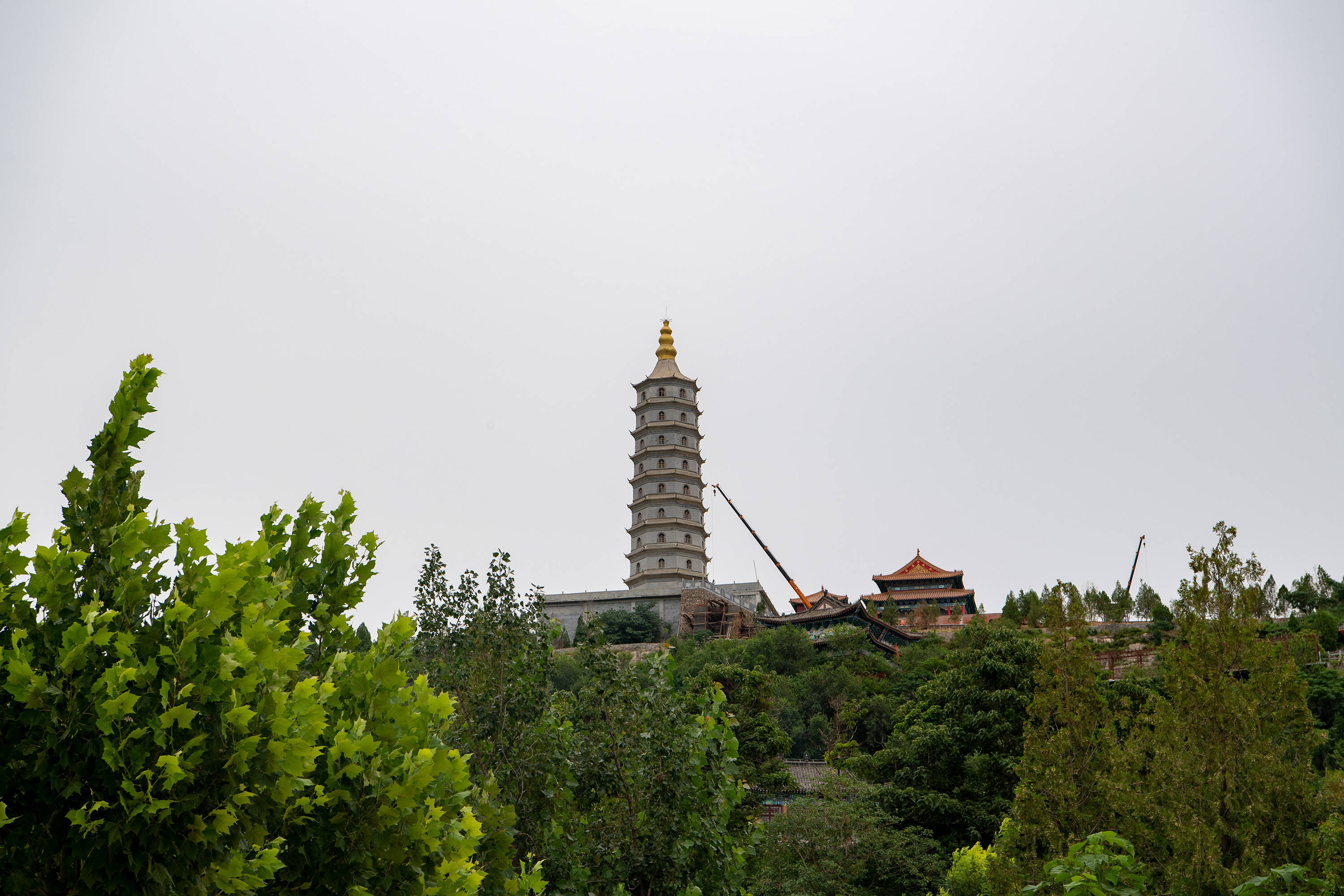 有人文歷史底蘊的金山,如今是3a景區,是省級地質公園,所以周邊的遊客