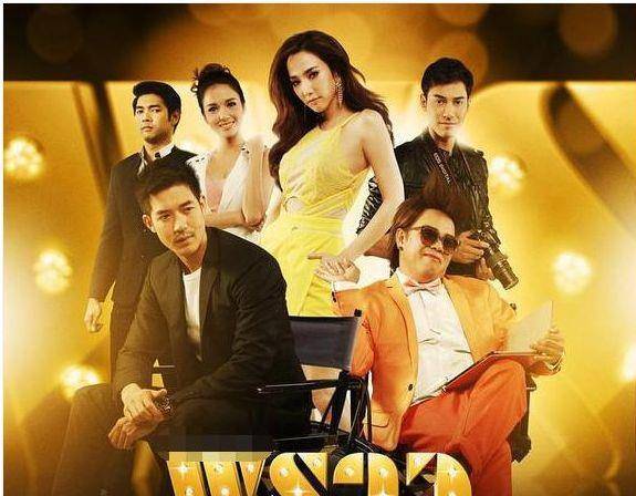 《炫》这一部电视剧是由泰国的知名演员aump和weir主演的,在剧中男主