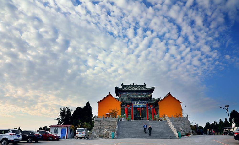 泼墨多姿,层林尽染,柏尖山又到了观赏红叶的最佳时节_色彩_太行_画卷