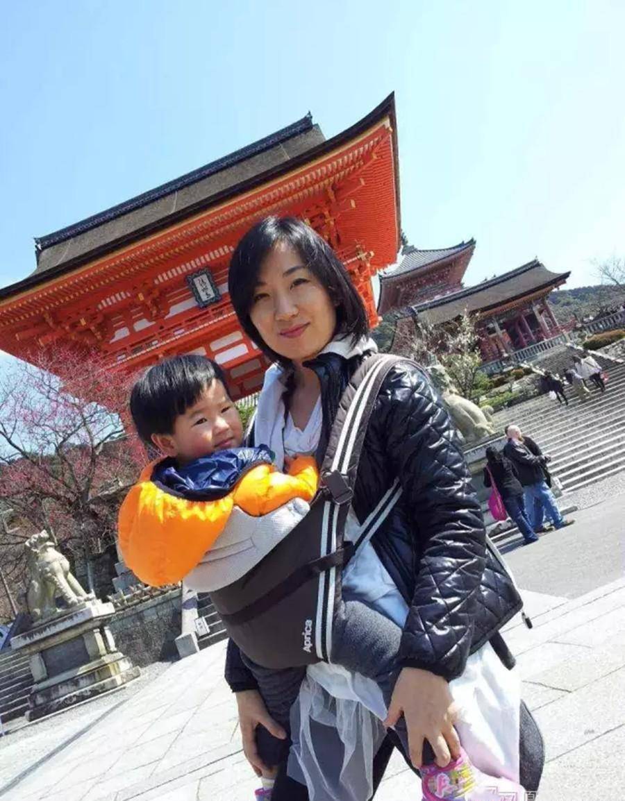 美女卢琛,从电视到凤凰卫视,家庭和事业都兼顾,还活得这么精彩_新闻
