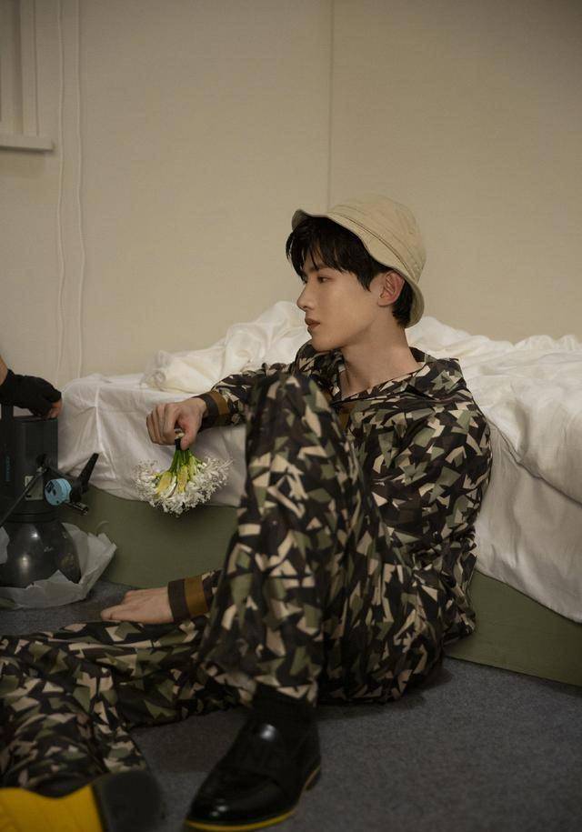 白敬亭杂志大片花絮来袭!