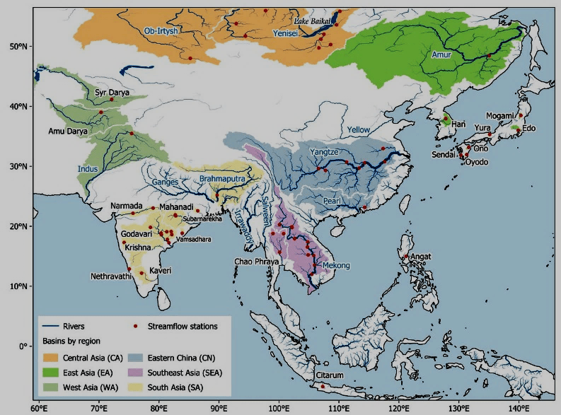 大都源於中部高山地帶,呈放射狀向四面奔流,而注入太平洋,印度洋和