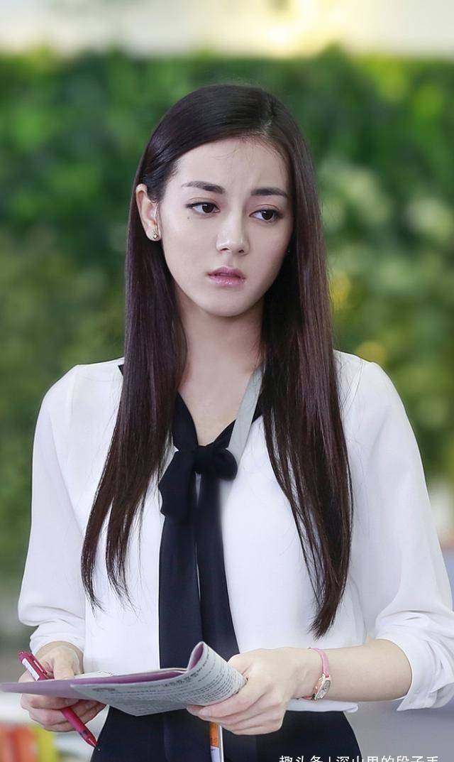《漂亮的李慧珍》热巴造型盘点,当年凭该剧获双奖项,实至名归吗_剧中