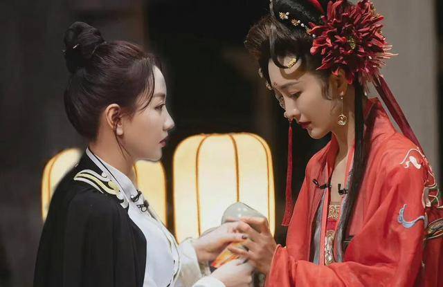 杨蓉和王鸥在《大侦探7》中同框啦,杨蓉却叫了十几次"鸥"?