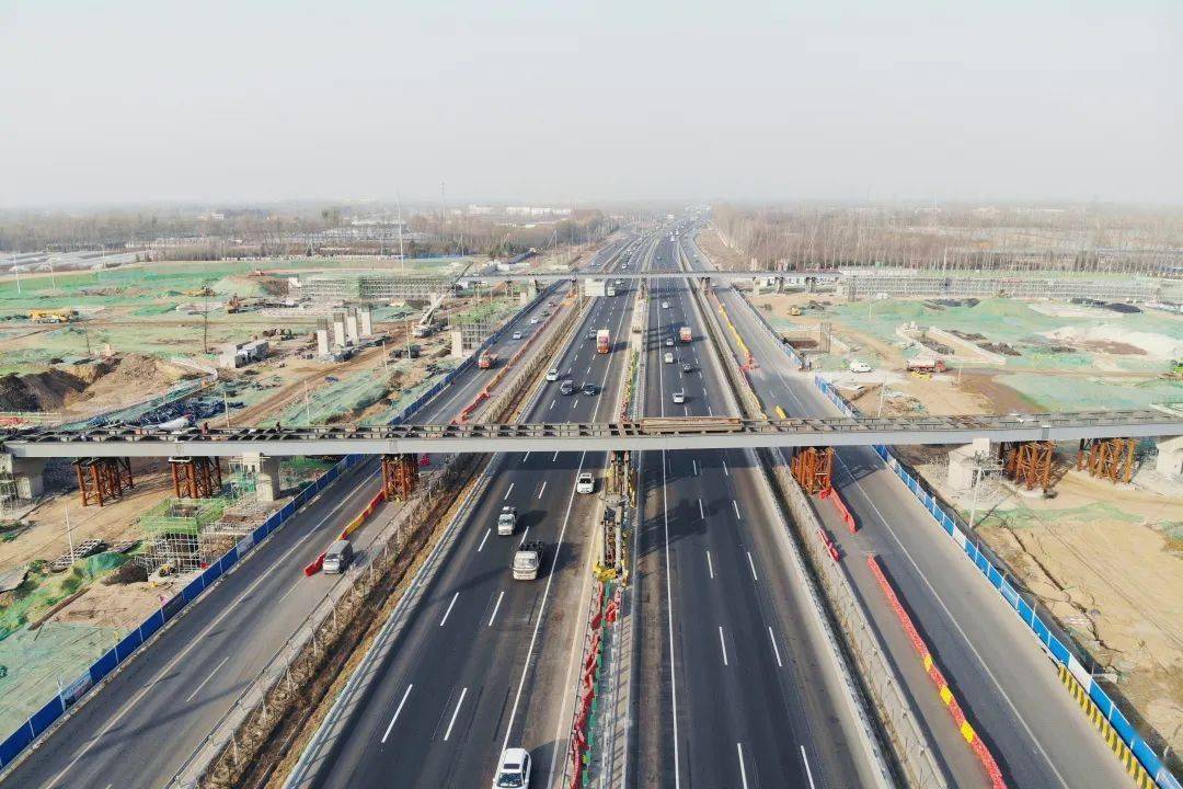 北京大兴机场北线高速西延段正式通车_施工_发展_建设