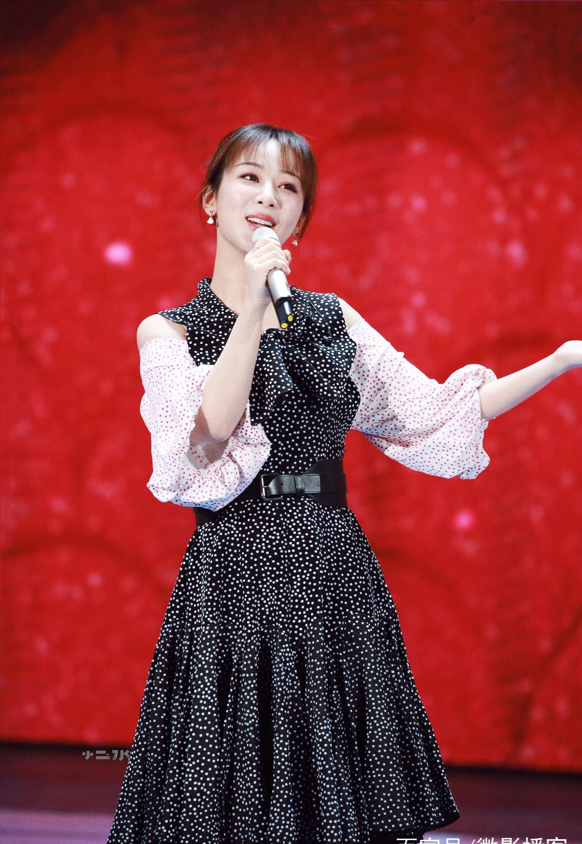 张一山生日杨紫送祝福,再次强调两人关系,变的是岁数陪伴不会变_谢娜