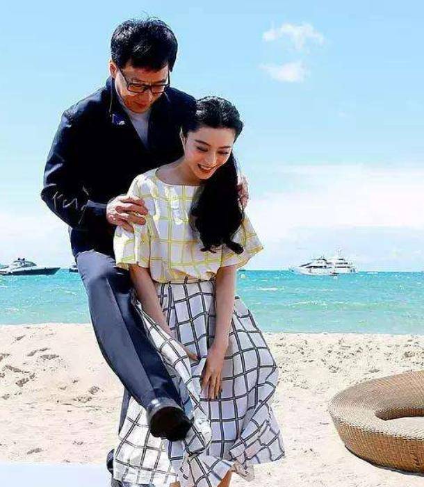 娱乐圈中,睡过女星最多的4位导演,网友:毫无争议_成龙_王晶_女明星