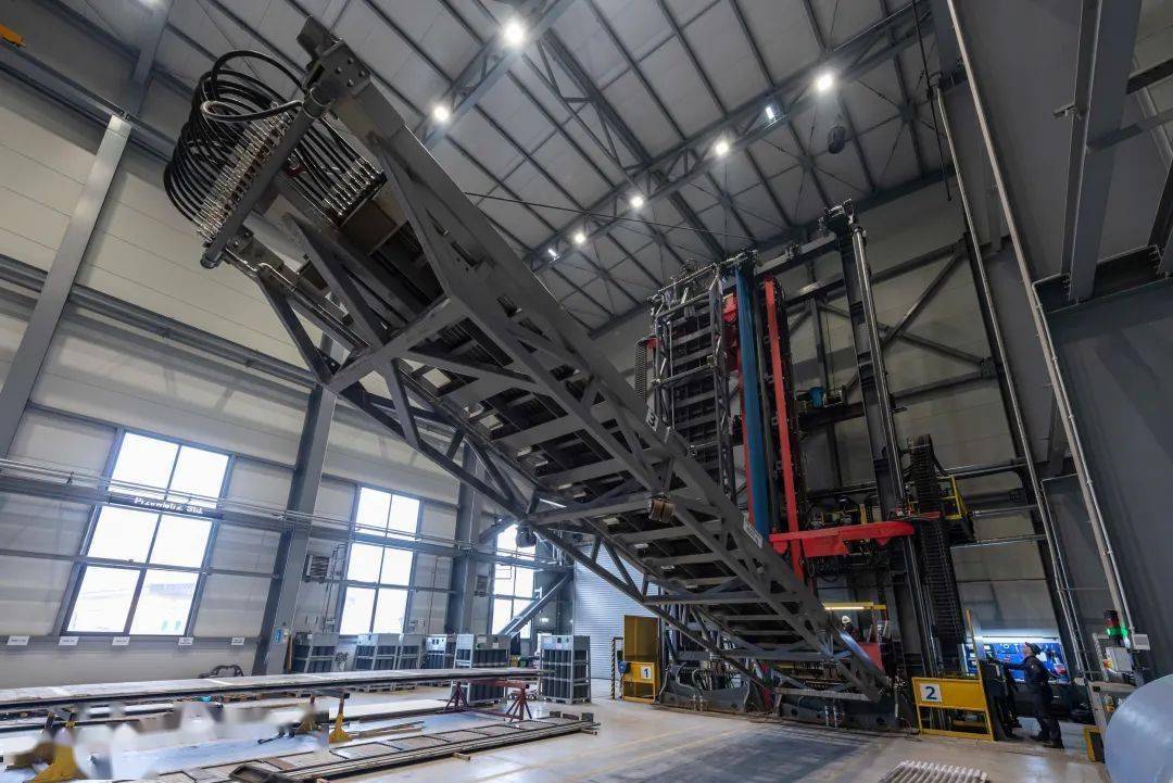 采用cmt 技术堆焊12 米高的膜式壁