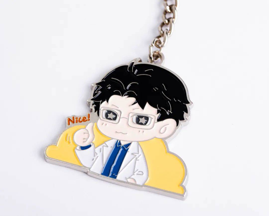 还用在了这次难得的10周年周边上,让q版法医秦明跟着大家云游四方见 