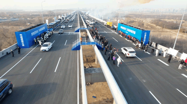 三环路建成通车,城市内部高效连接了科尔沁快速路,金盛快速路,金海