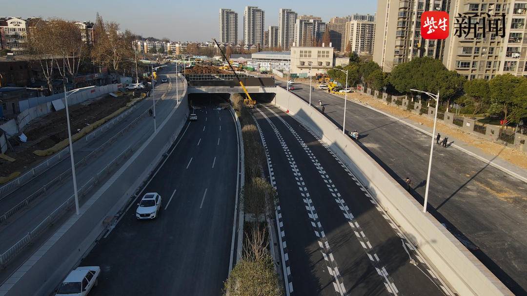 北与和燕路过江通道衔接,全长6