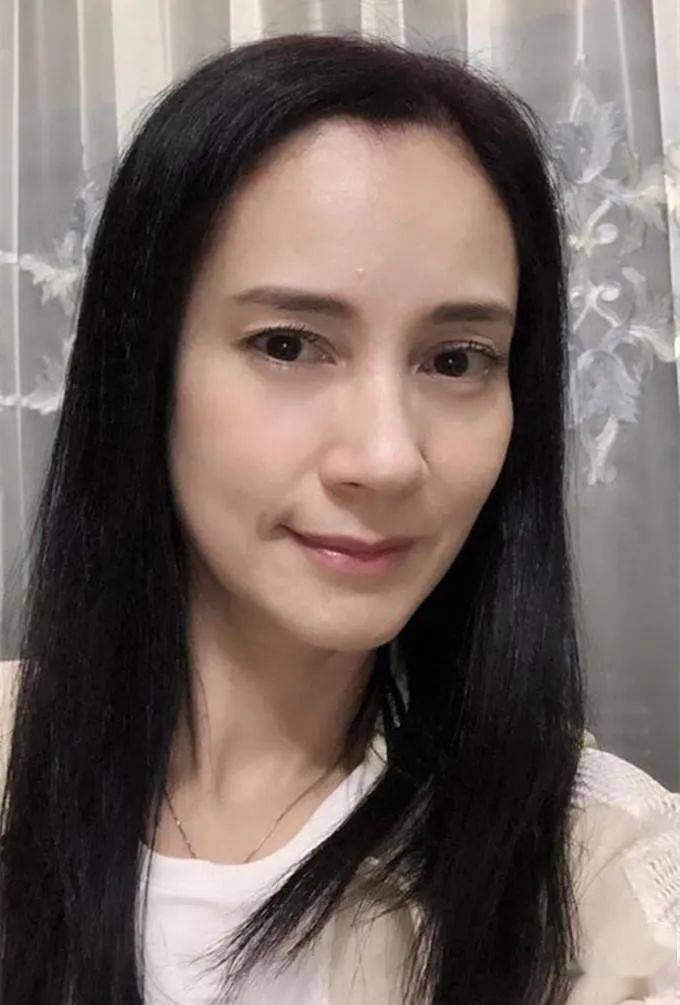50岁被厌食症困扰,频繁进icu治疗_郑艳丽_照片_生活