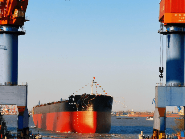 广东能源集团所属广东海运公司新建82000载重吨散货船顺利下水