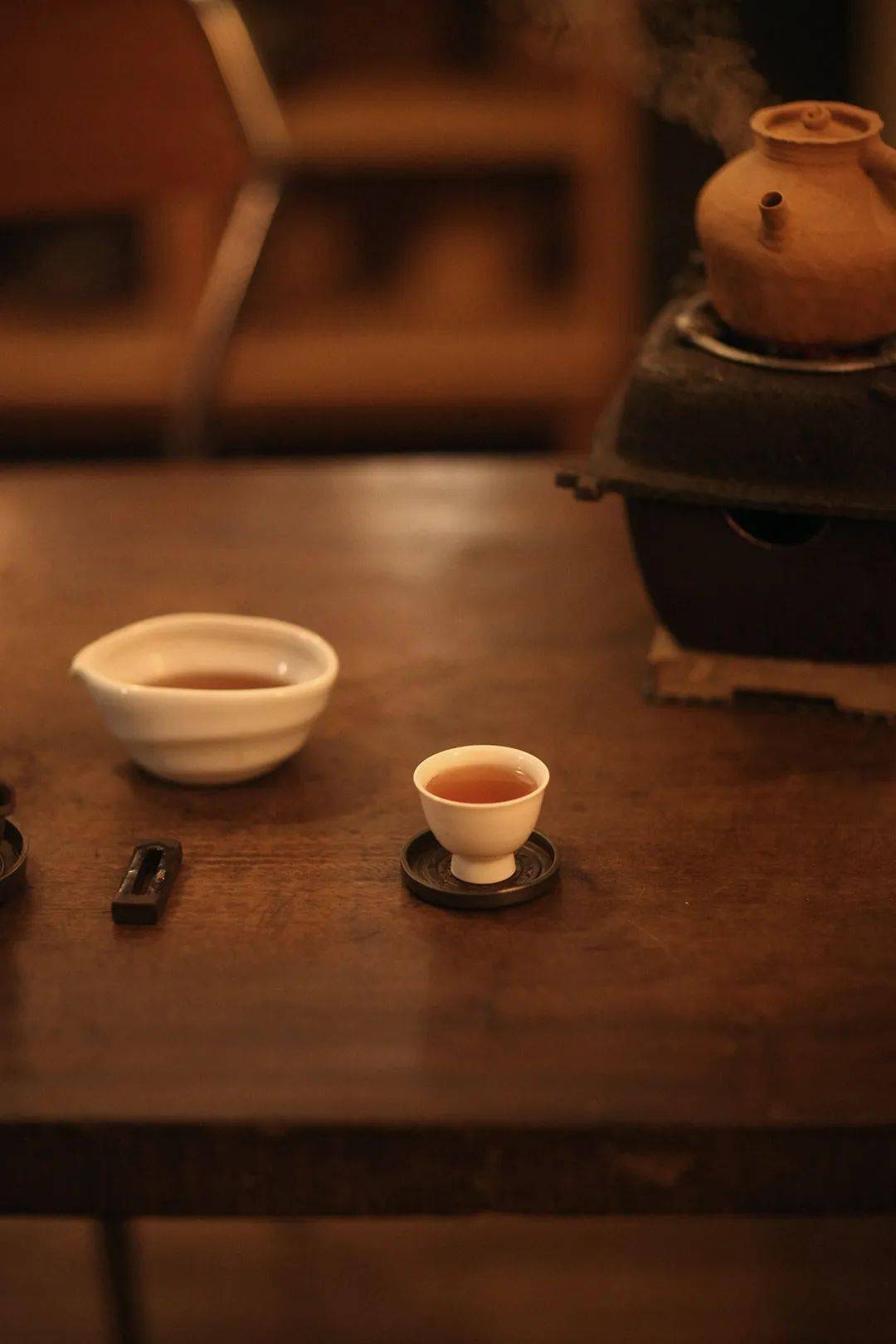 一杯清茶,一本闲书,一曲音乐,一种生活_人生_喧嚣_世界