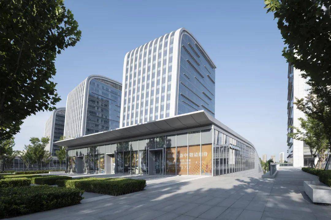 济宁市文化中心三期文化产业园 / laguarda.