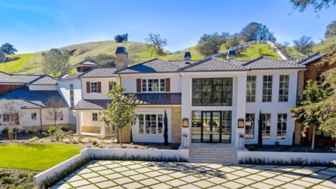 好莱坞巨星史泰龙出售其在hidden hills 的豪宅, 售价2250万美元!