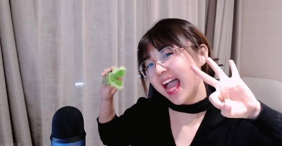 这符合我对"围棋直播一姐"的一切想象 | 一周精选_柯洁_观众_职业