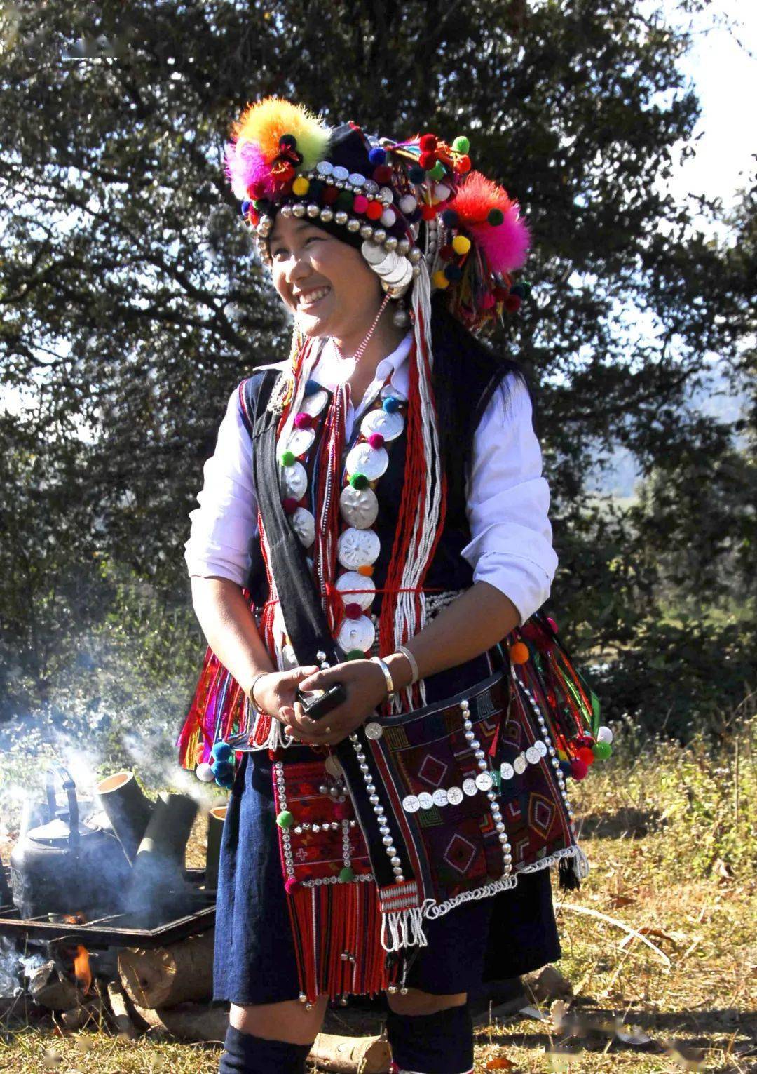 乐享西双版纳 | 布61哈尼族服饰_文化_服装_妇女