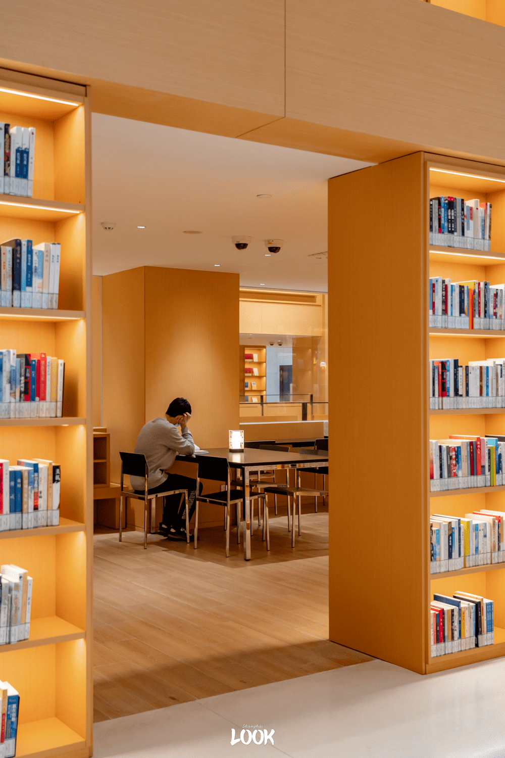 look | 闭馆3年,徐汇区图书馆升级回归_徐家汇_建筑_上海