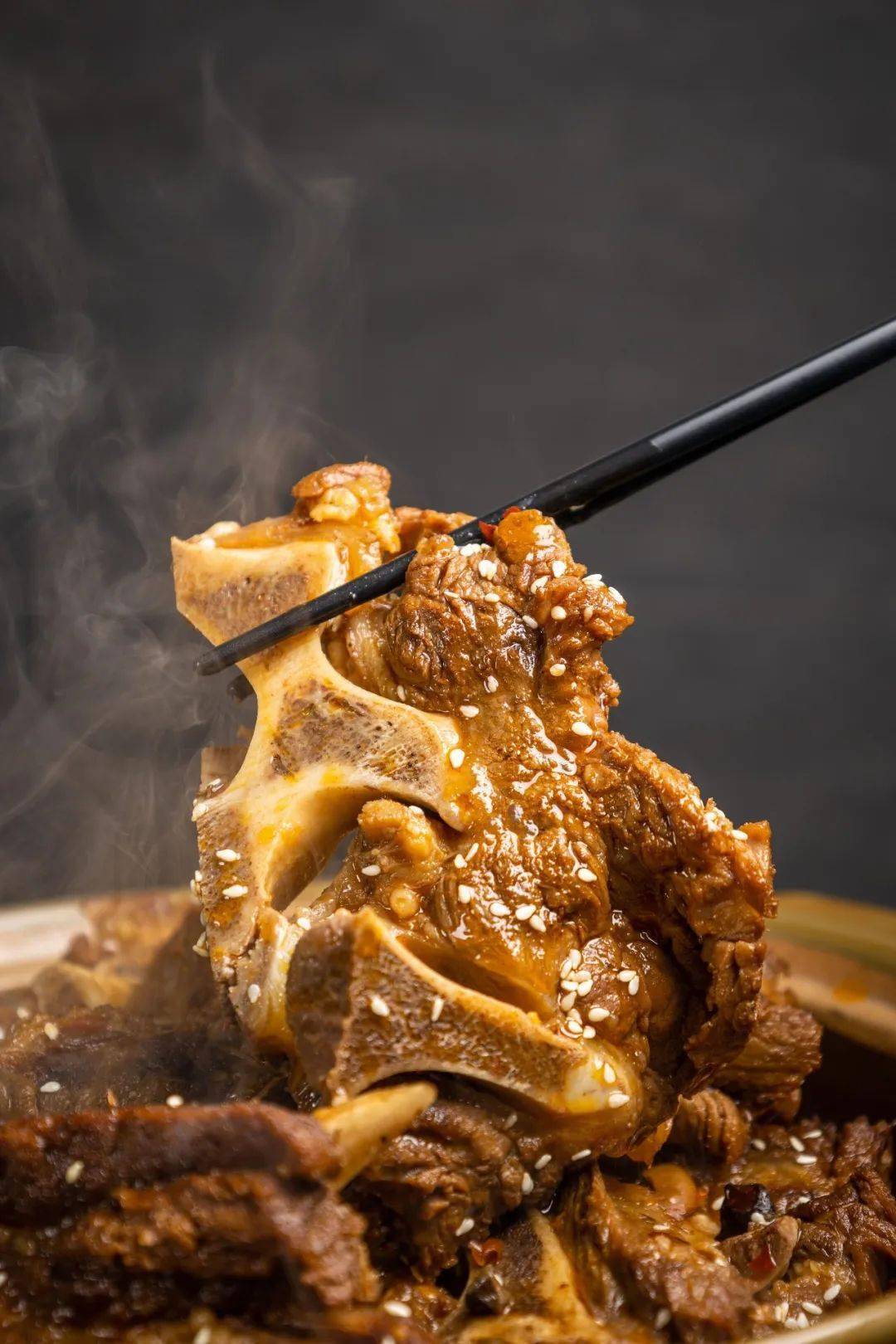 【白云·上步】¥76秒牛杂煲3人套餐!"手撕"大块牛骨棒,骨髓能当饮