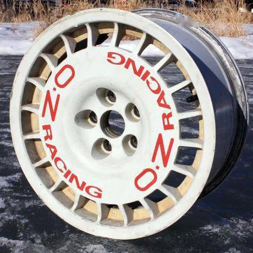 oz rally racing,经典白色拉力风格的超强轮圈回归 | 酷乐汽车_搜狐