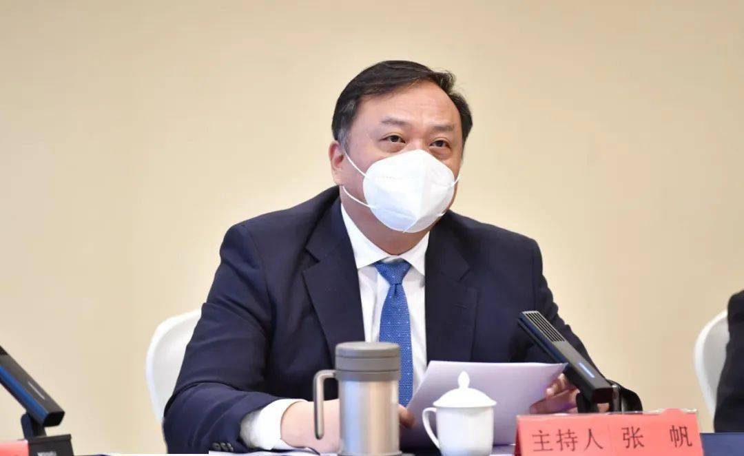 张帆代表建议——就长乐未来发展,陈曾勇代表建议,要突出产业发展