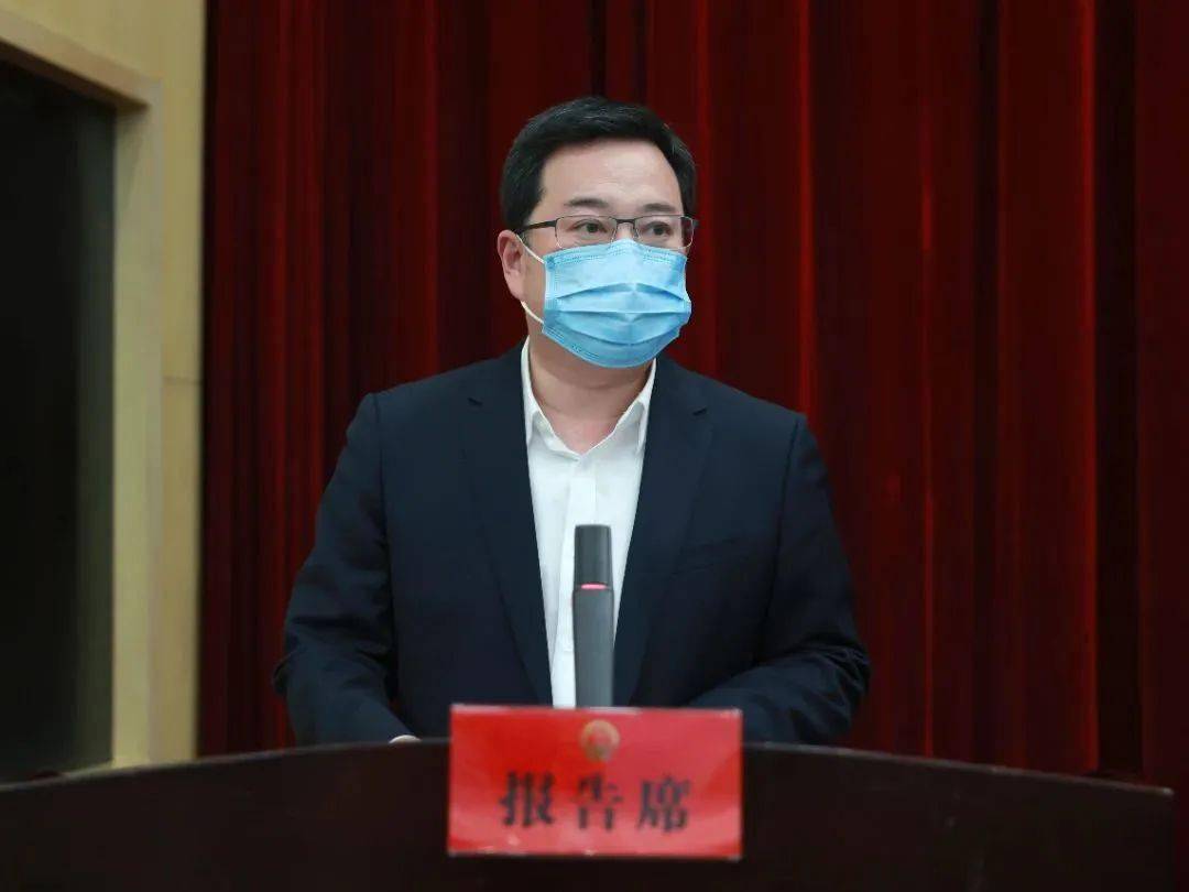 县人大常委会党组书记,主任高胜华,县人大常委会党组副书记沈孔鸿,副